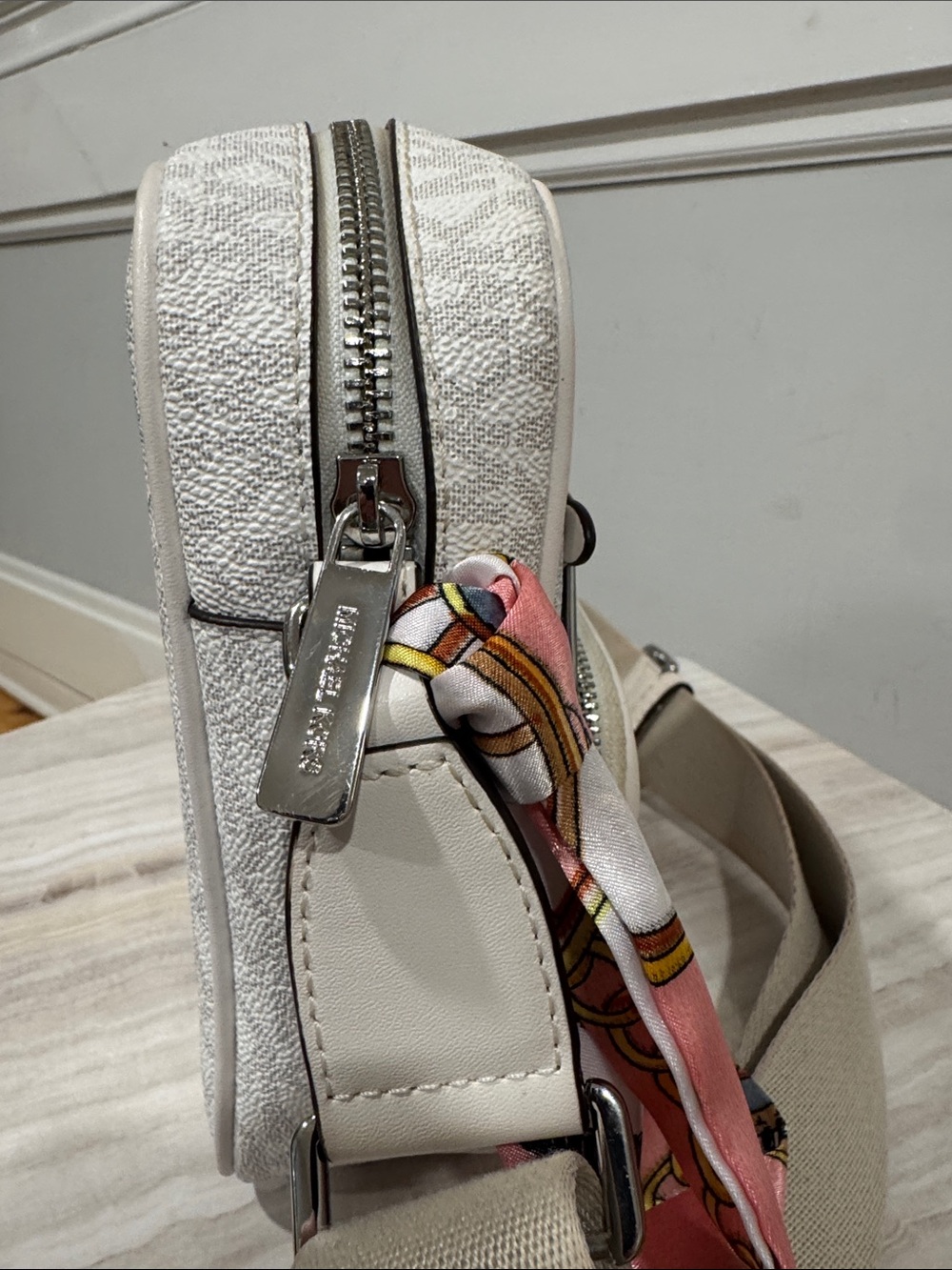 Michael Kors Bag Travel Small Jet Set Logo White Cream Leather Crossbody - Picture 9 of 17
